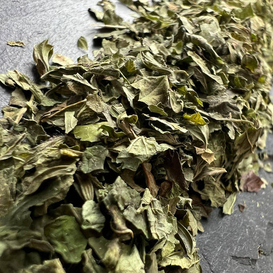 Organic dried lemon balm leaves Melissa officinalis bulk herbs for tea and aromatherapy